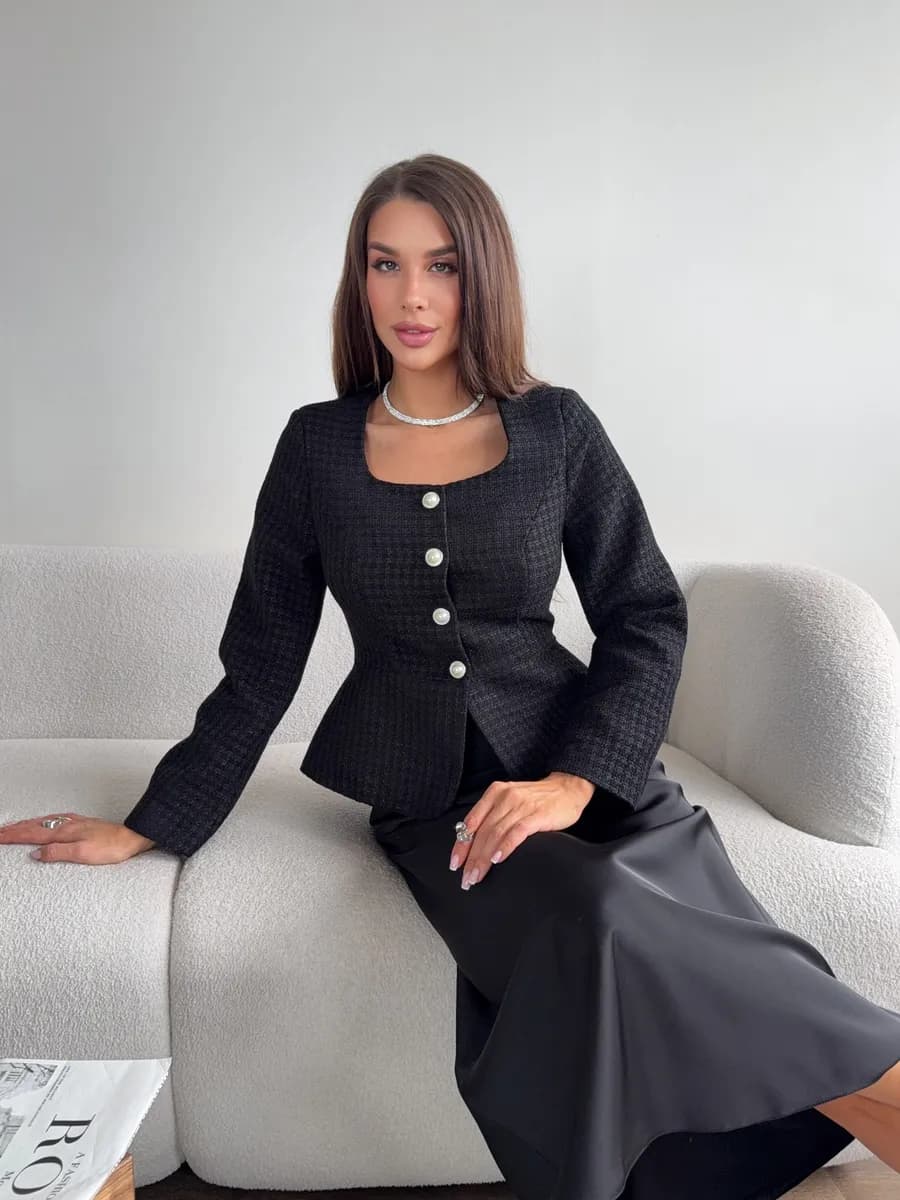 Пиджак приталенный с баской жакет