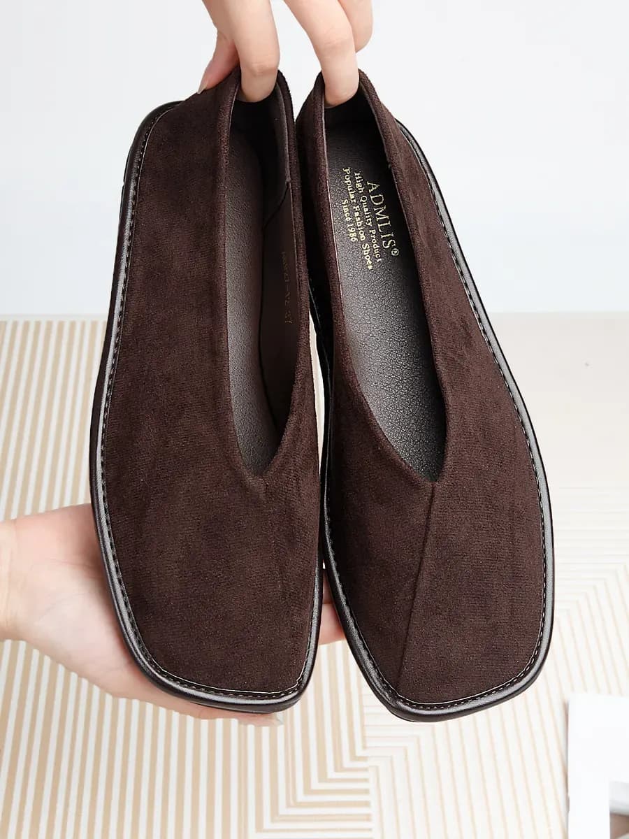 Балетки женские без каблука с закрытым носом