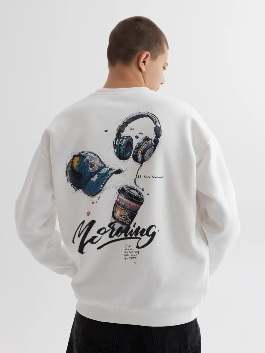 Оверсайз свитшот без начеса и с принтом