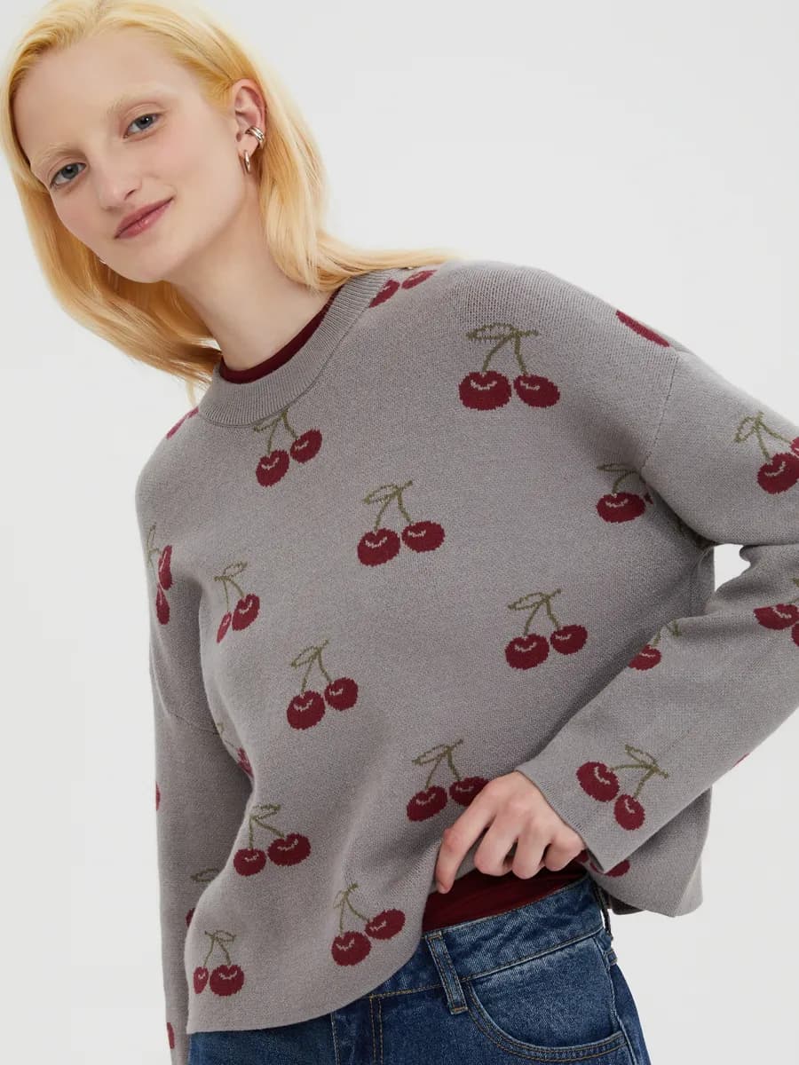 Женский трикотажный джемпер с узором