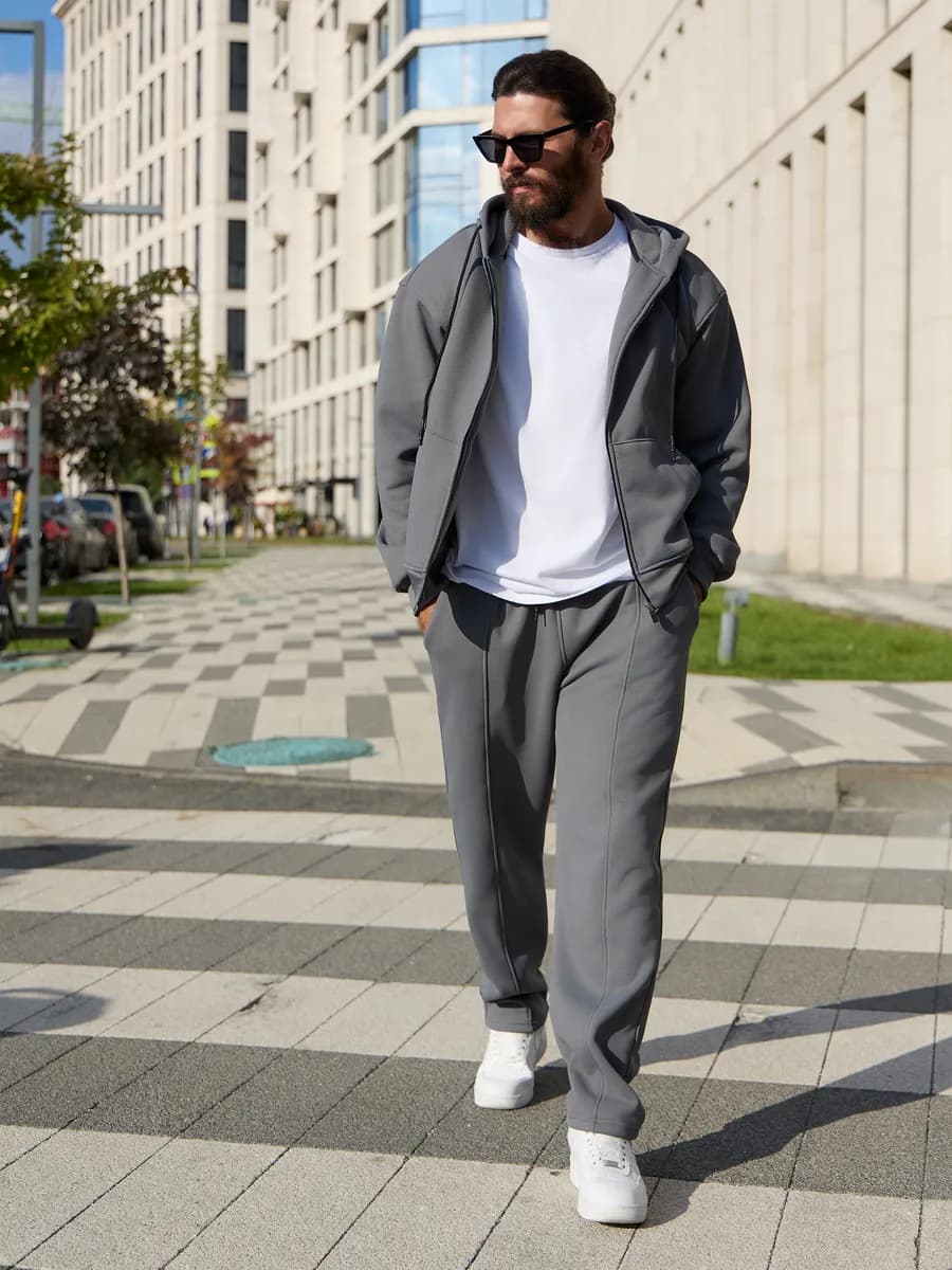 Спортивный мужской костюм теплый с начесом на молнии