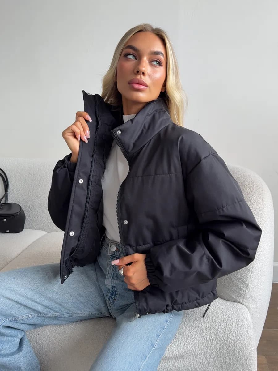 Куртка демисезонная весенняя оверсайз черная короткая