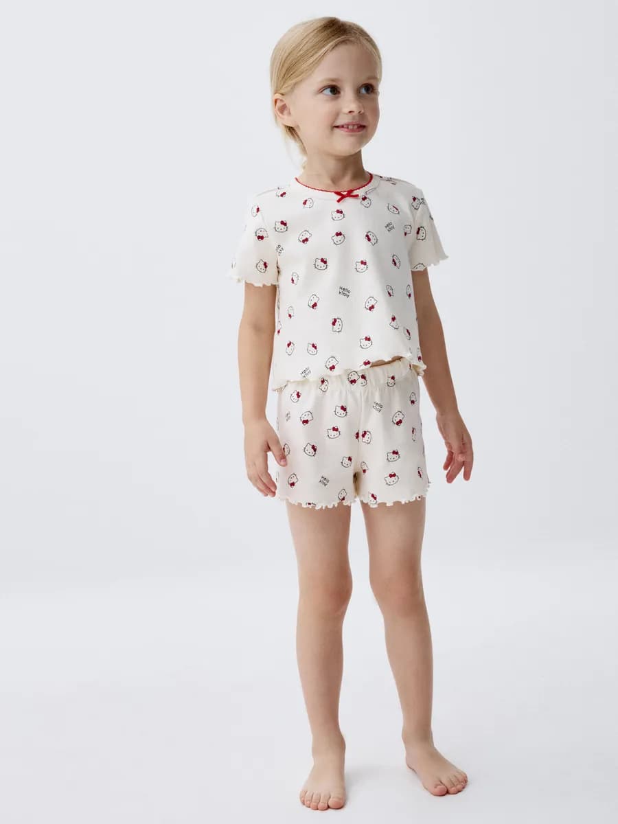 Пижама с шортами и футболкой с принтом Hello Kitty