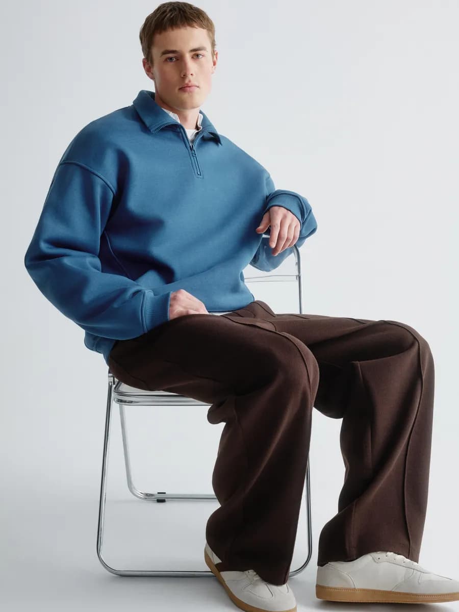 Свитшот оверсайз утепленный с воротником на молнии