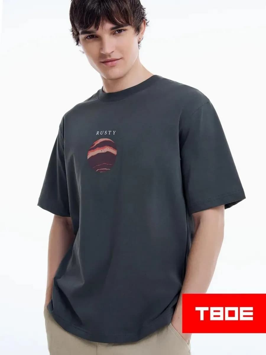 Футболка с принтом планеты и надписи Rusty