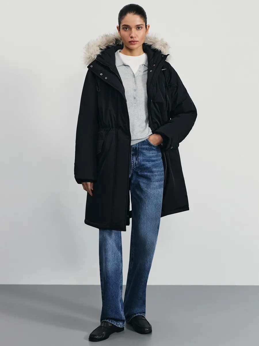 Куртка парка удлиненная на молнии с капюшоном зимняя