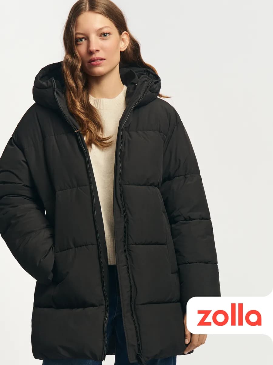 Тёплая женская куртка с капюшоном