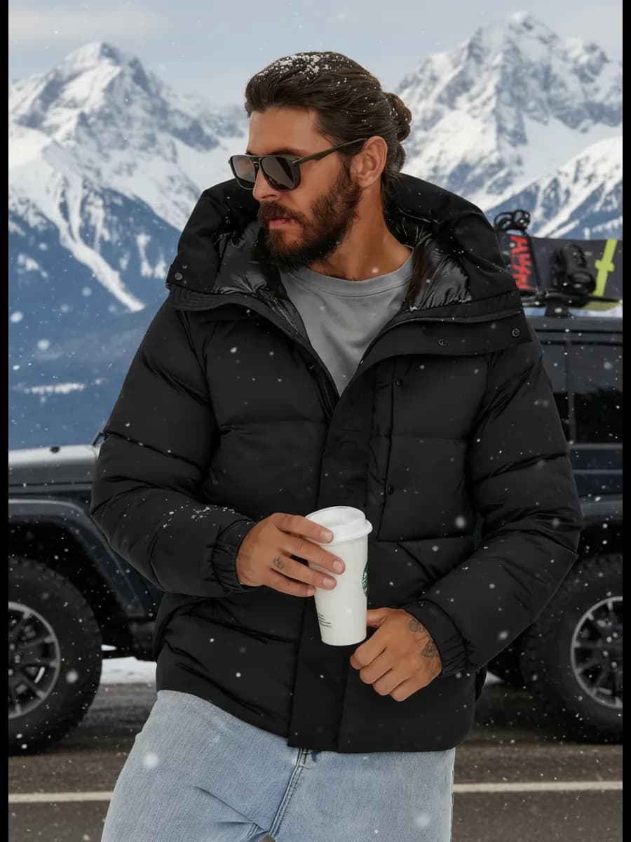 Куртка зимняя утепленная короткая с капюшоном