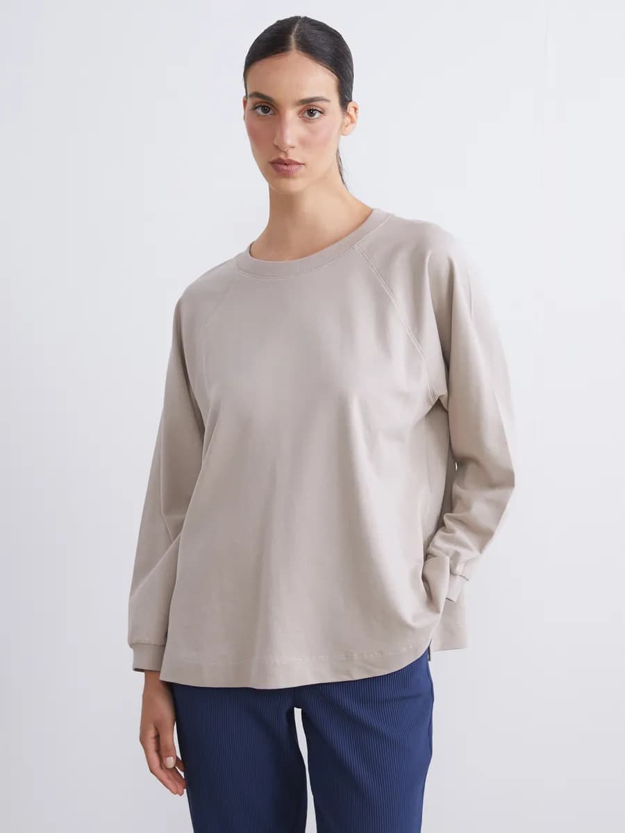 Свитшот оверсайз с круглым вырезом для женщин