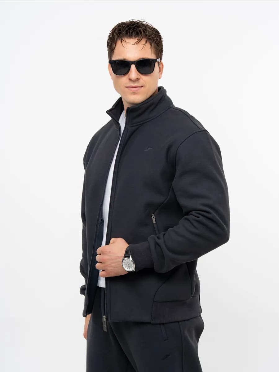 Спортивный костюм мужской с прямыми брюками