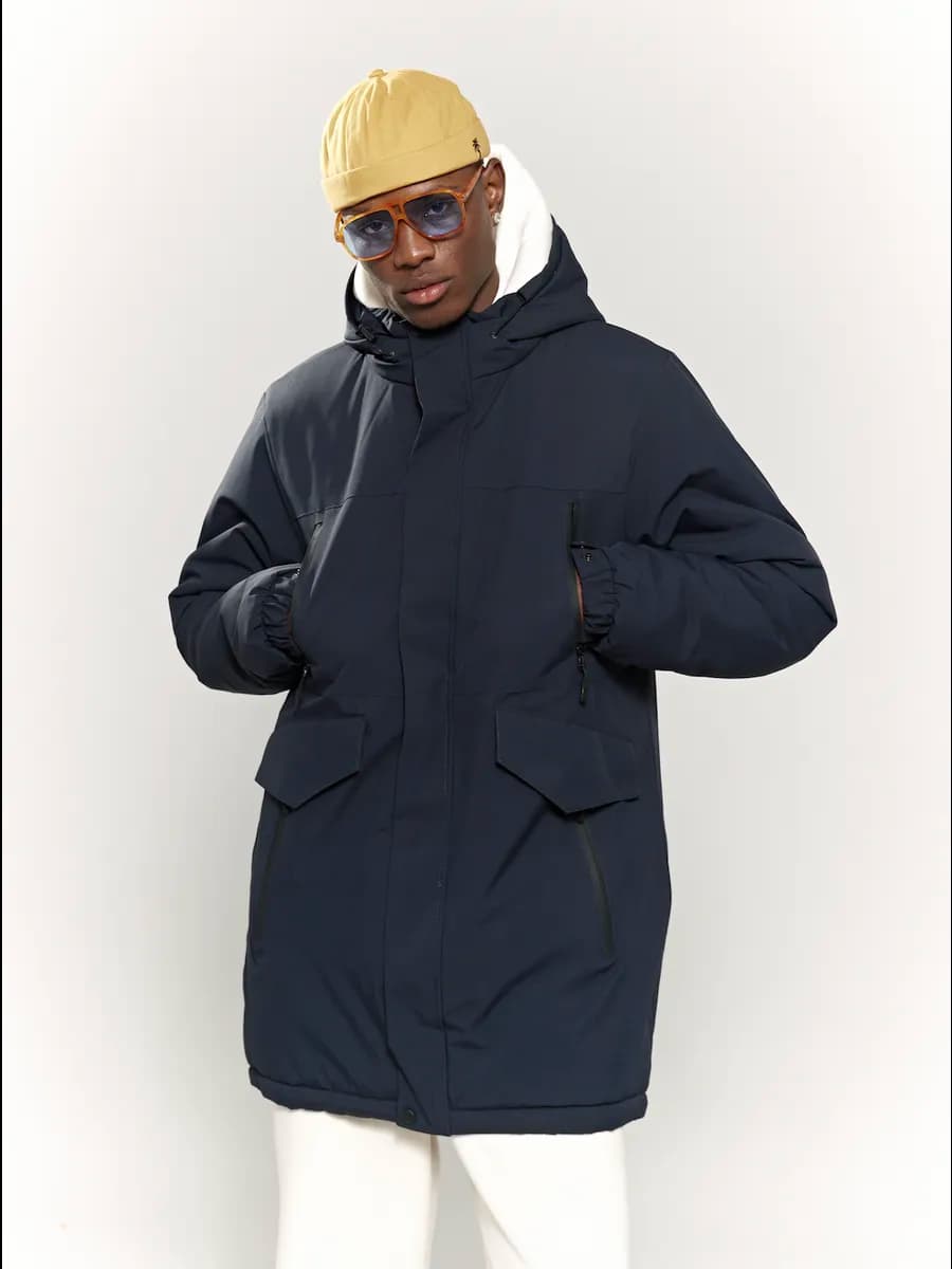 Куртка демисезонная с капюшоном удлиненная парка