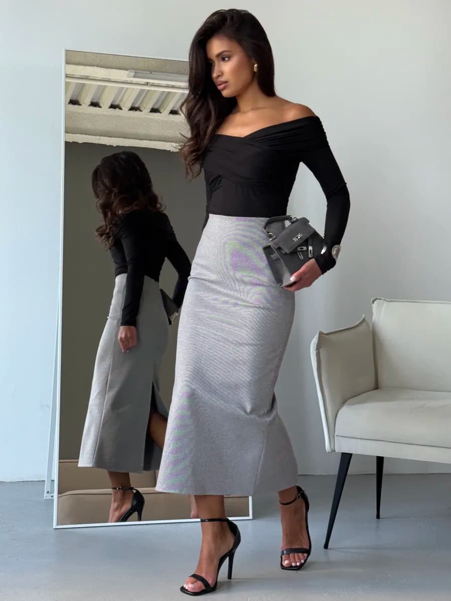 Юбка твидовая миди с разрезом сзади серая