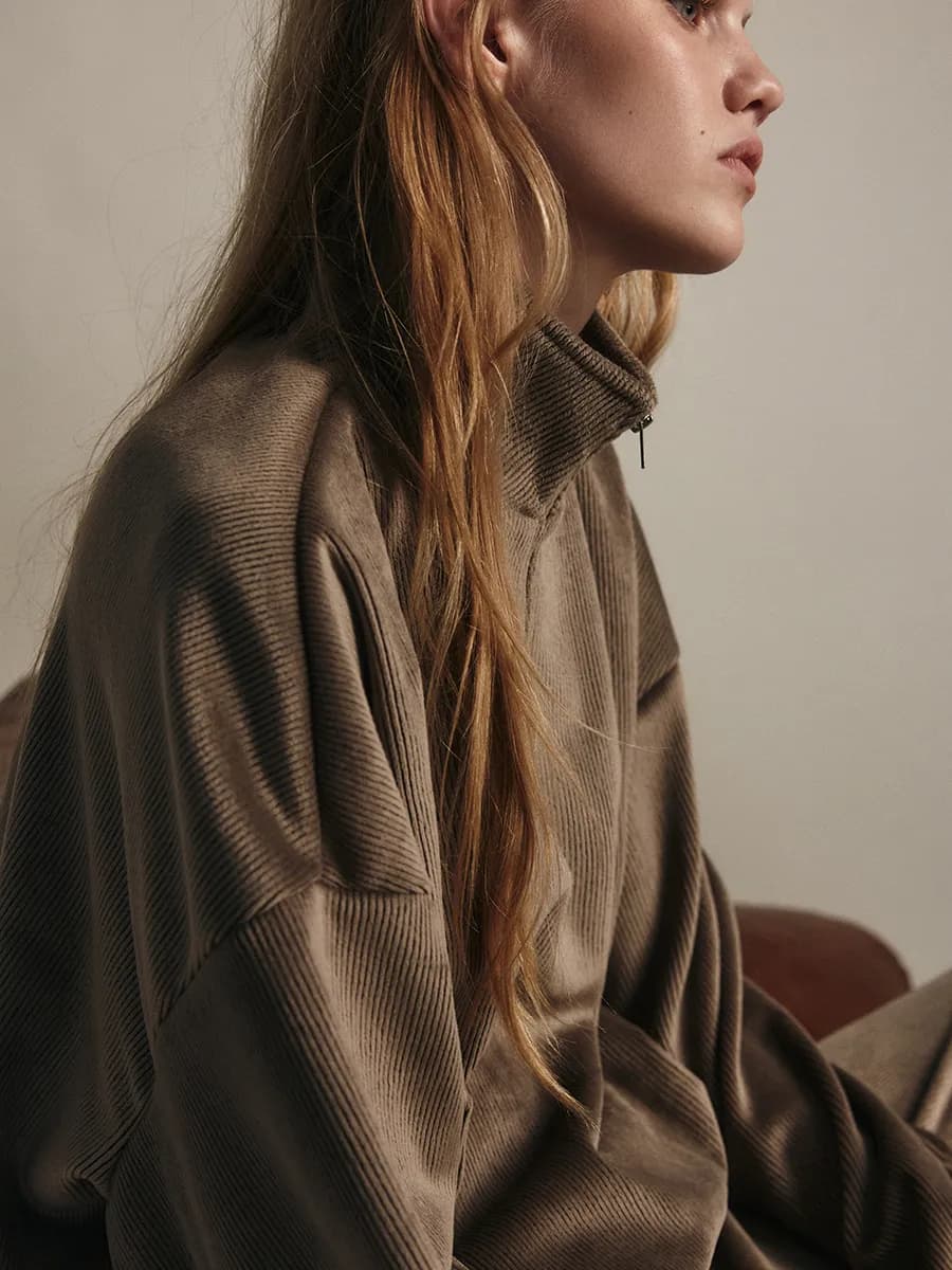 Толстовка-полузамок вельветовая