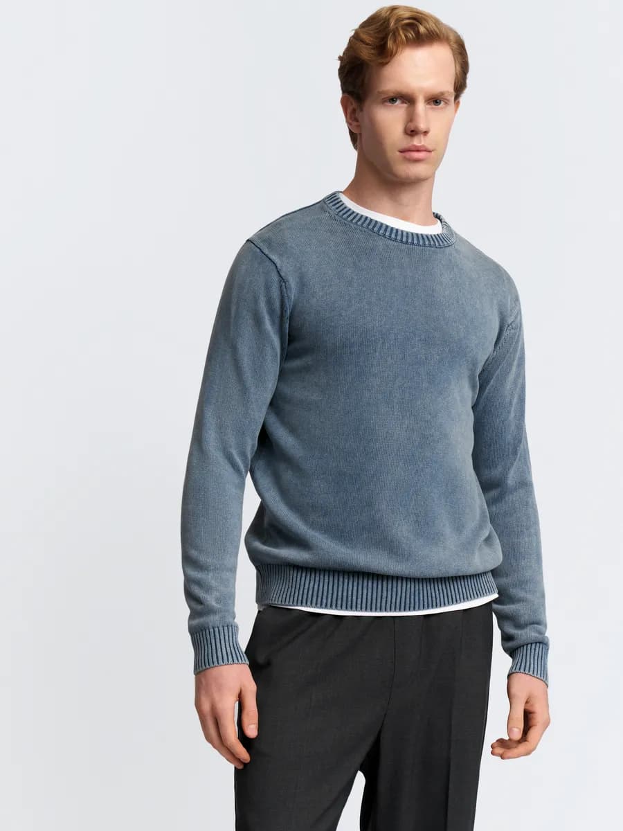 Тонкий мужской джемпер из хлопка