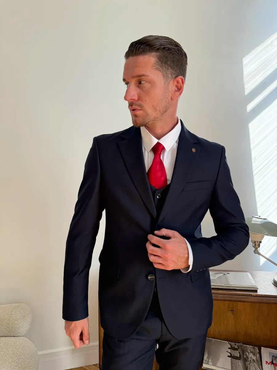 Костюм двойка классический