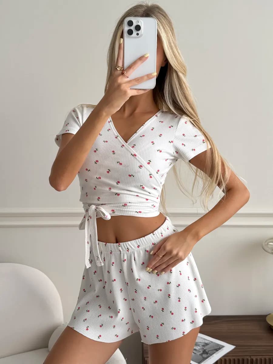 Пижама Melissa с шортами и футболкой топом