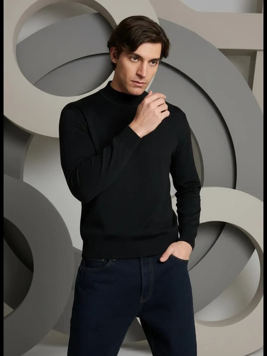 Свитер вязаный с высоким горлом