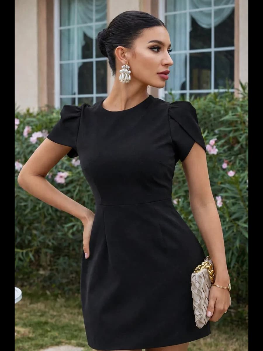 Платье короткое повседневное