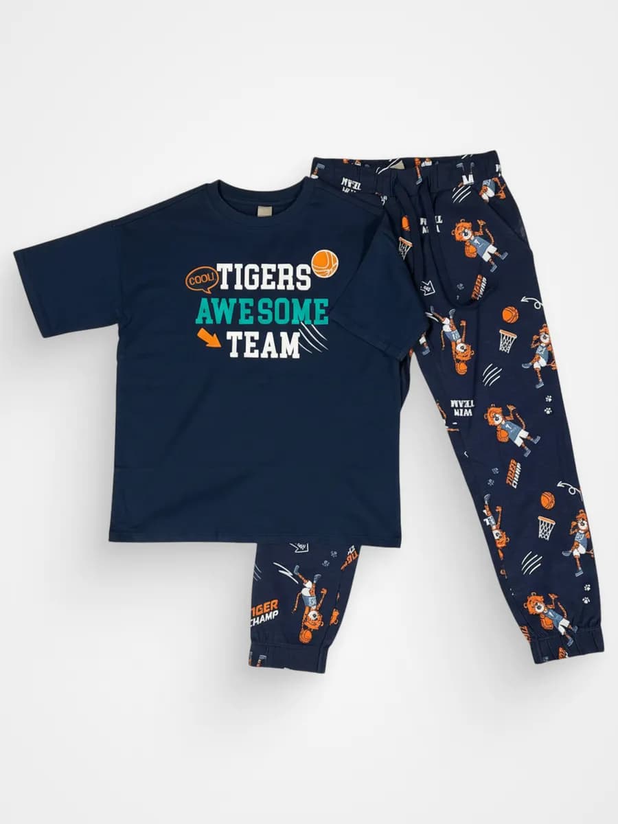 Комплект футболка и брюки