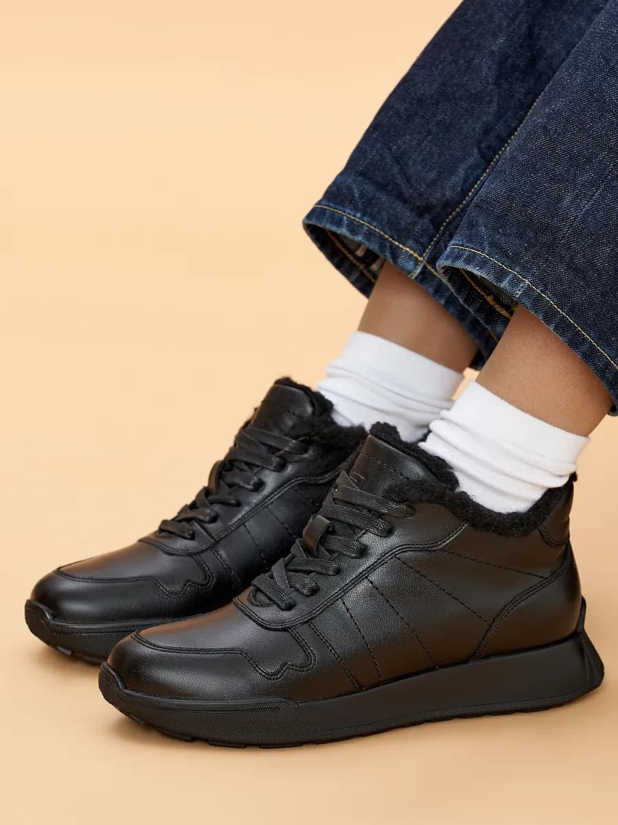 Зимние кожаные кроссовки