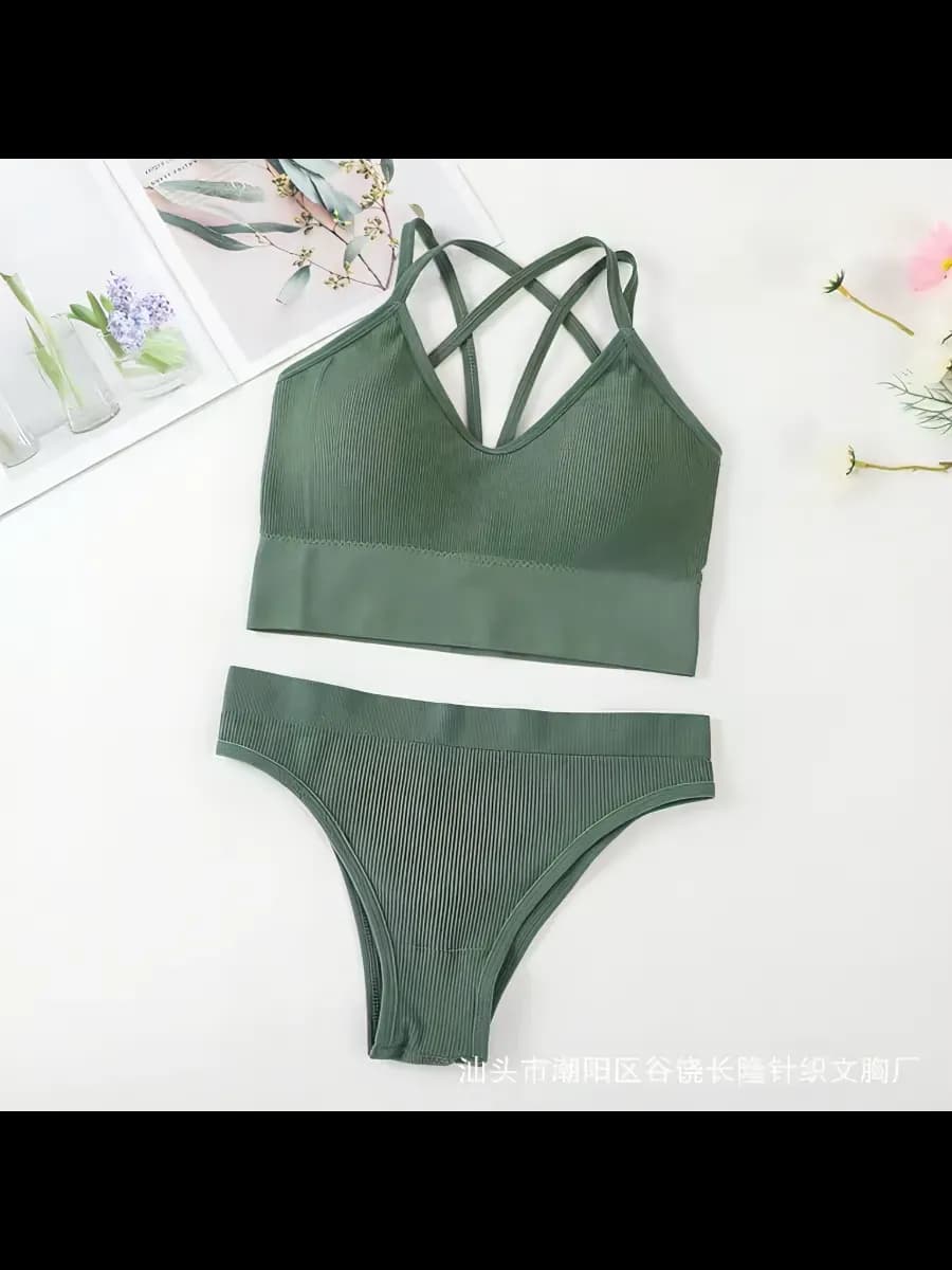 Нижнее белье комплект бесшовное спортивное топ трусы