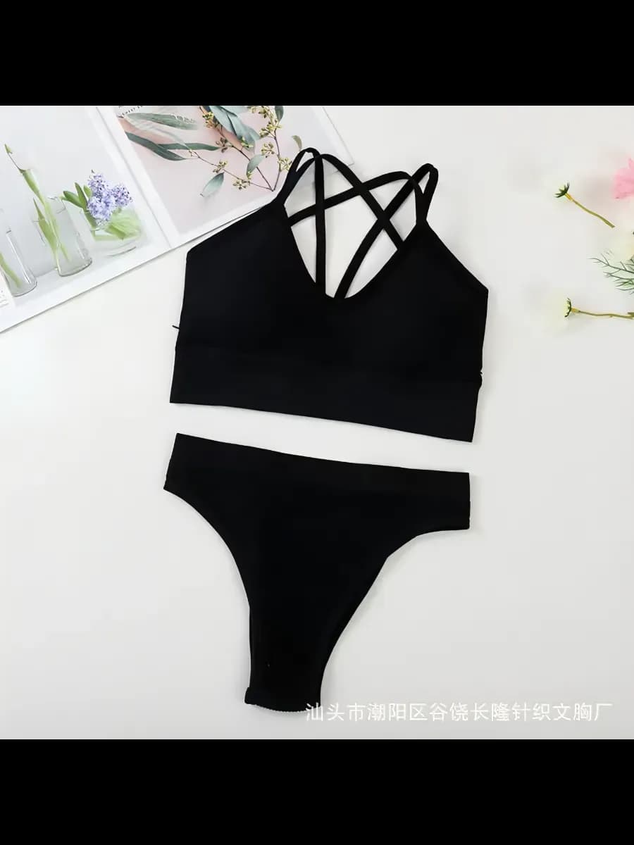 Нижнее белье комплект бесшовное спортивное топ трусы