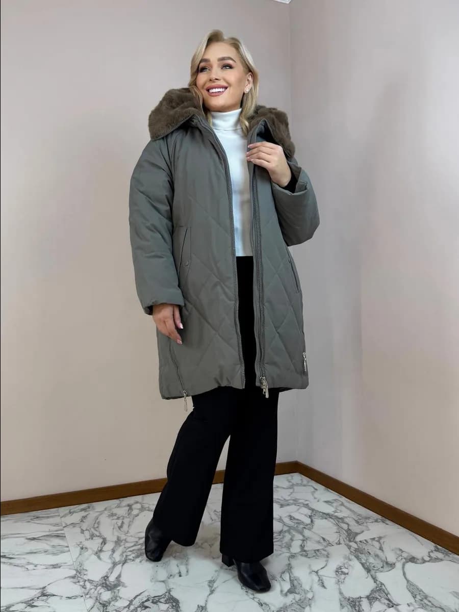 Куртка зимняя с капюшоном