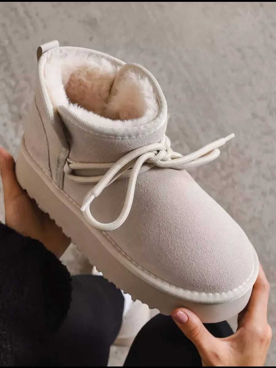 Угги зимние короткие на толстой подошве