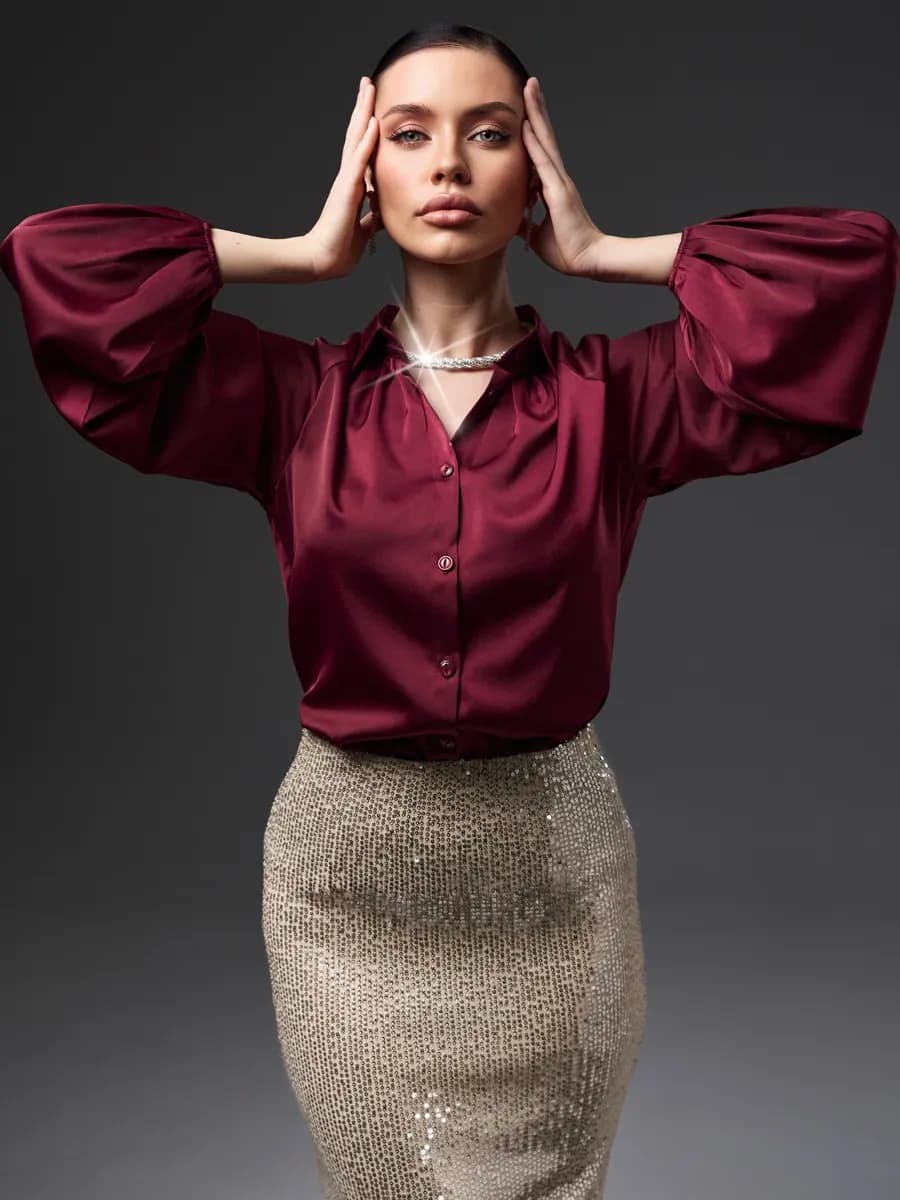 Нарядная блузка с широкими рукавами фонариками