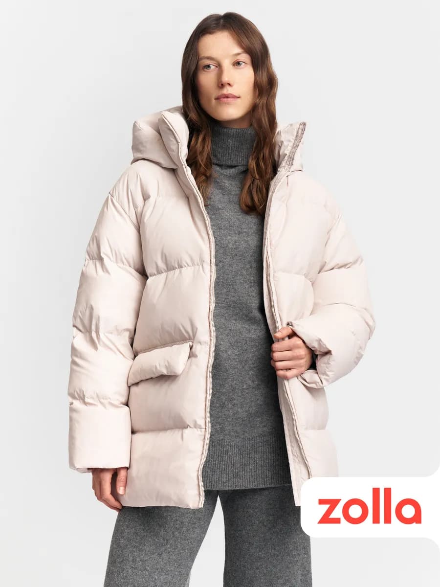 Тёплый женский пуховик с капюшоном