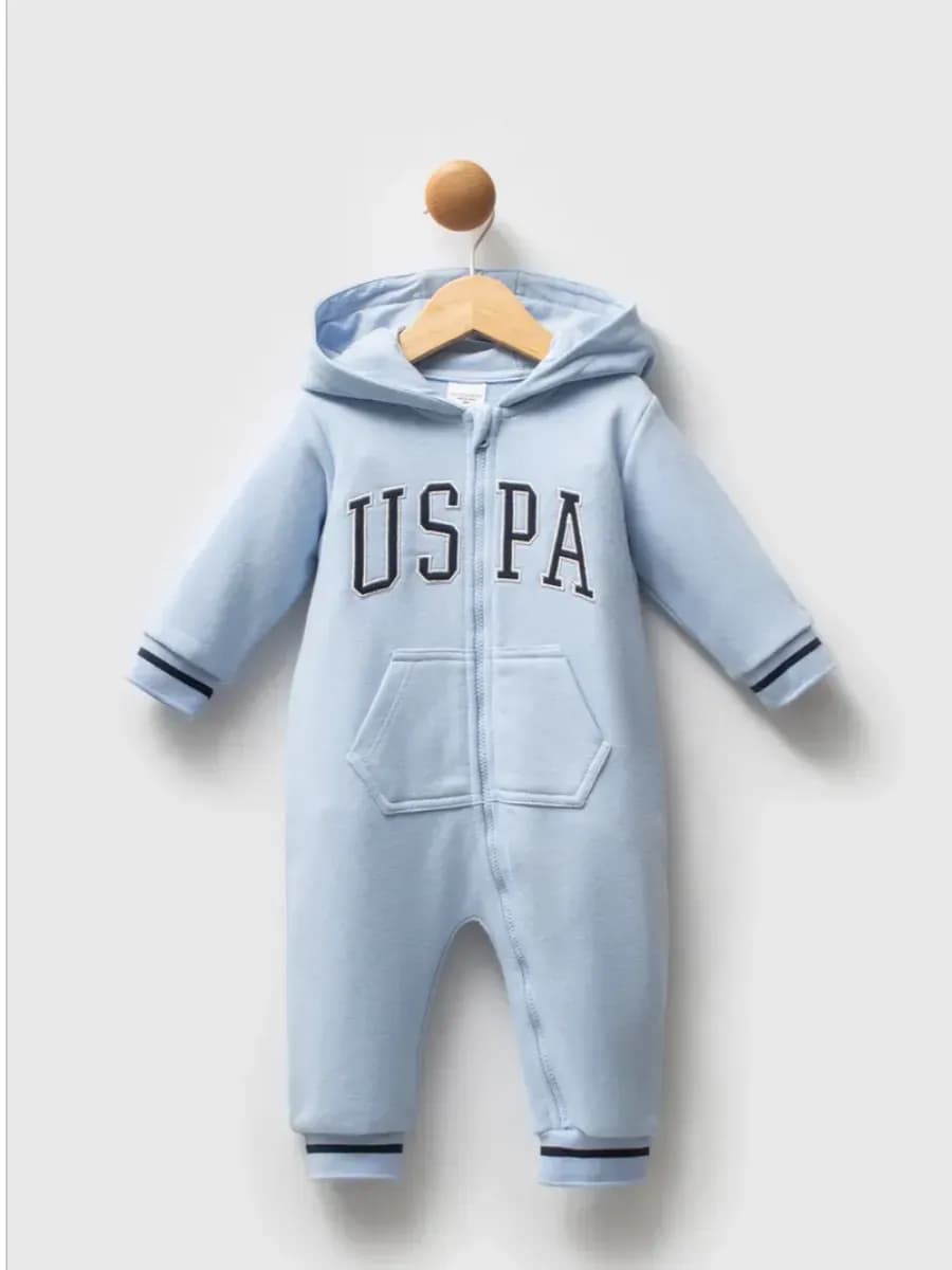 Комбинезон с капюшоном