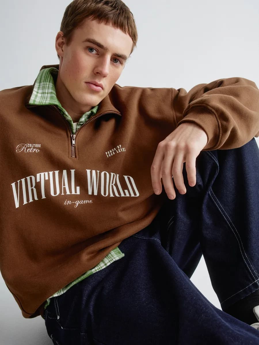 Свитшот оверсайз трикотажный утепленный с воротником