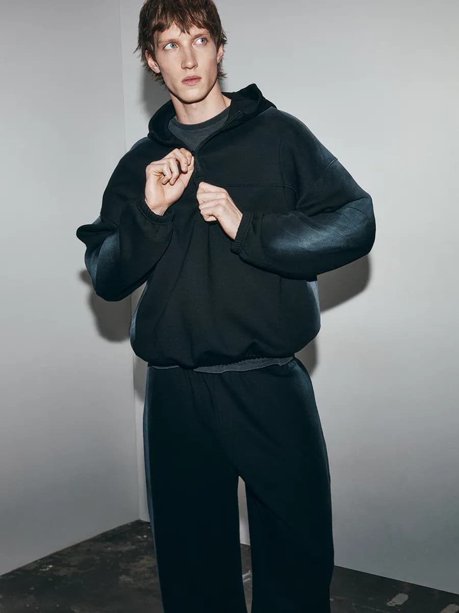 Худи oversize с молнией на груди