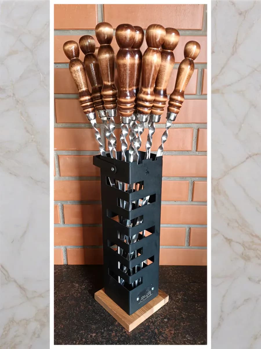 Подставка для шампуров с дубовым основанием