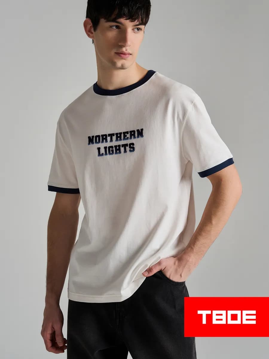 Футболка приталенная с надписью