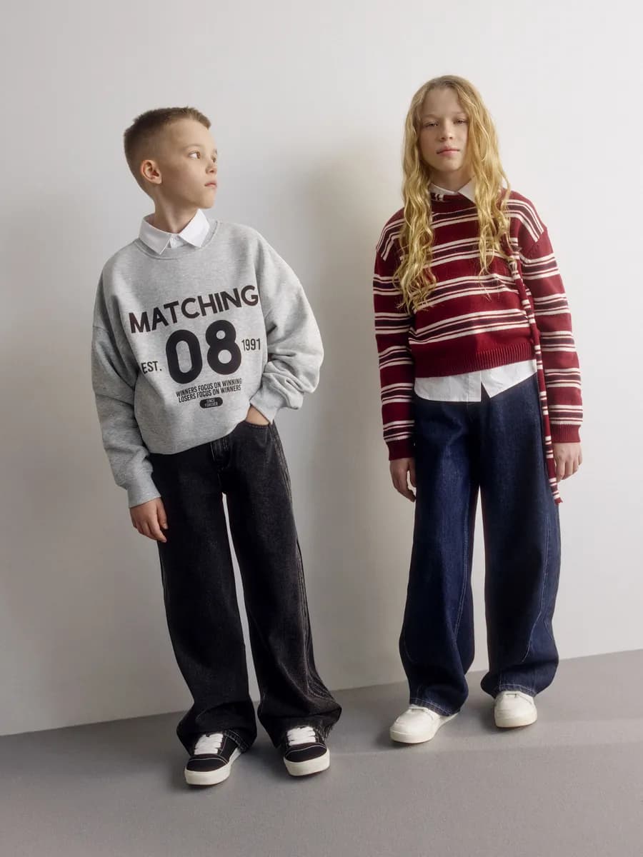 Джинсы багги бананы свободные черные с лампасами