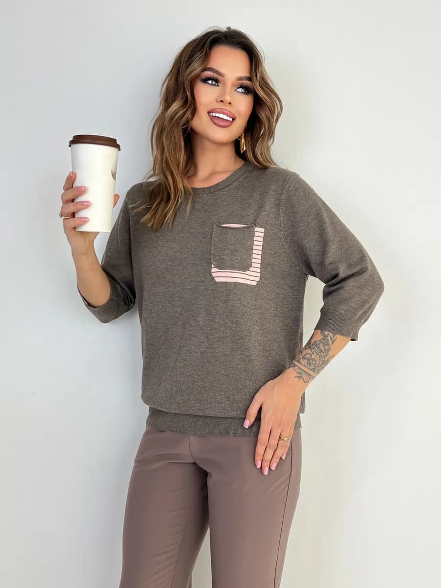 Весенний джемпер с кармашком