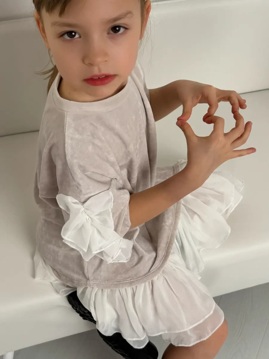 Платье нарядное велюр с рюшами