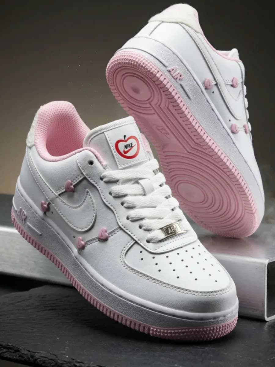 Кроссовки белые спортивные женские