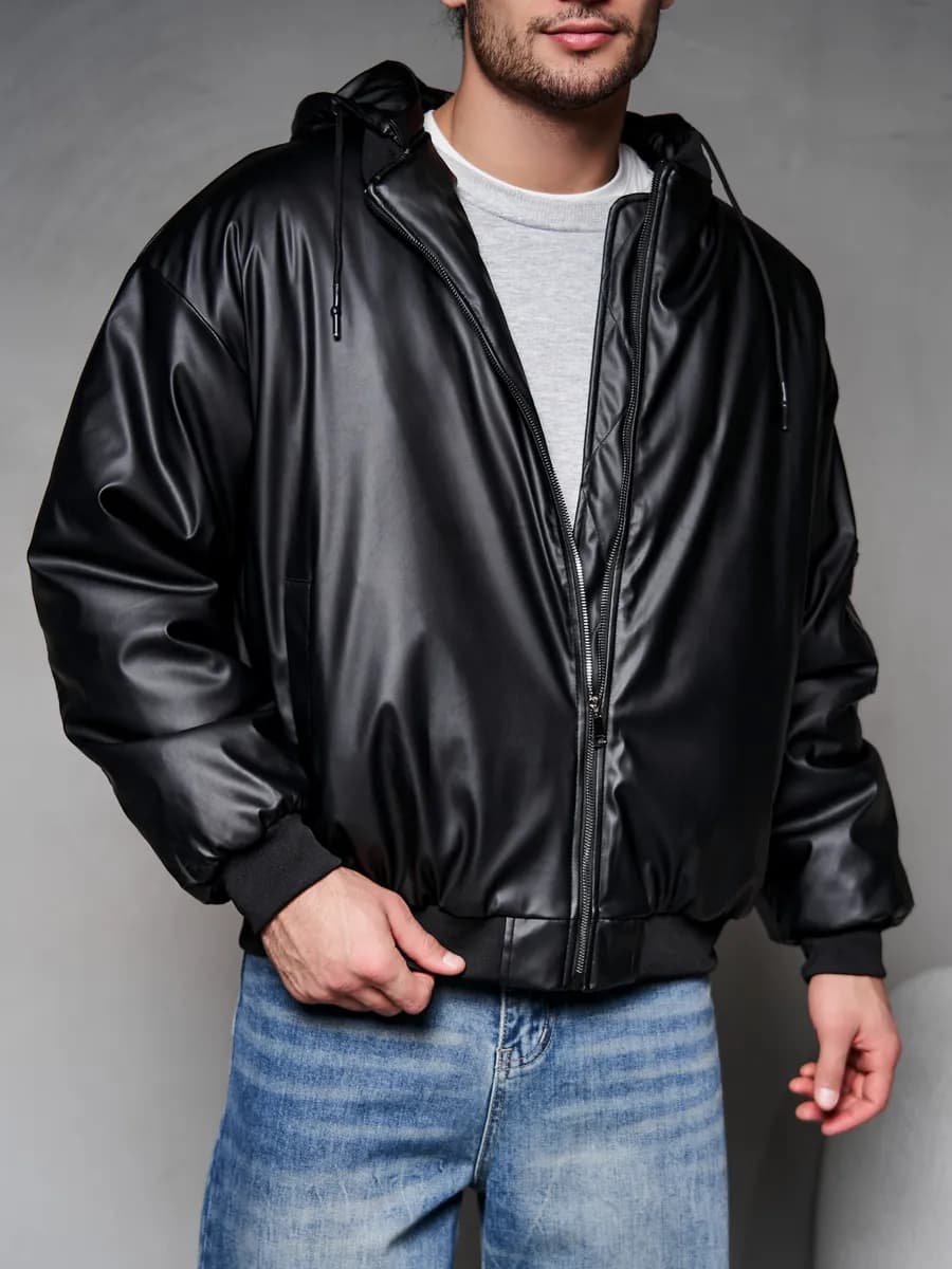 Бомбер утепленный оверсайз с капюшоном