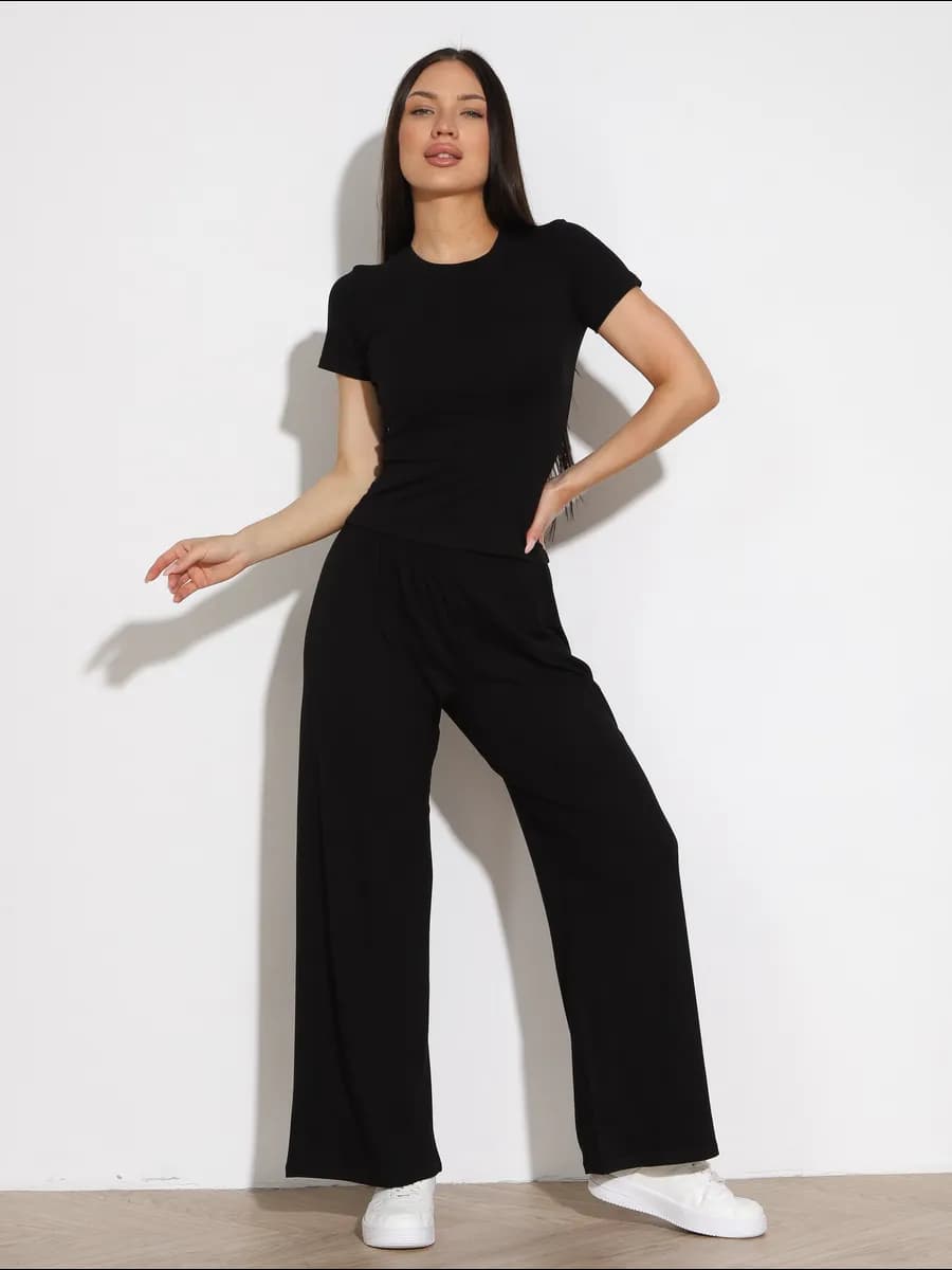 Костюм пижамный с футболкой и штанами