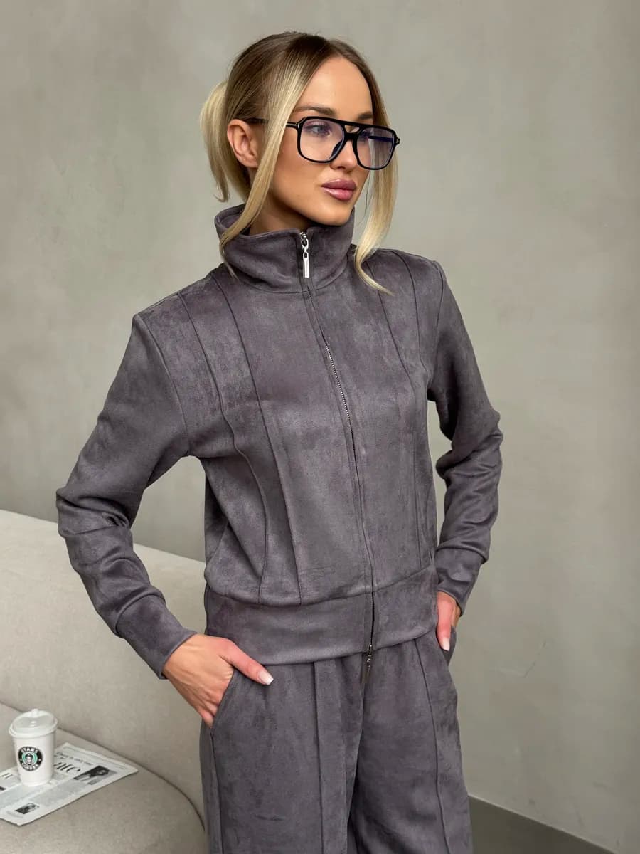 Костюм замшевый с зип молнией