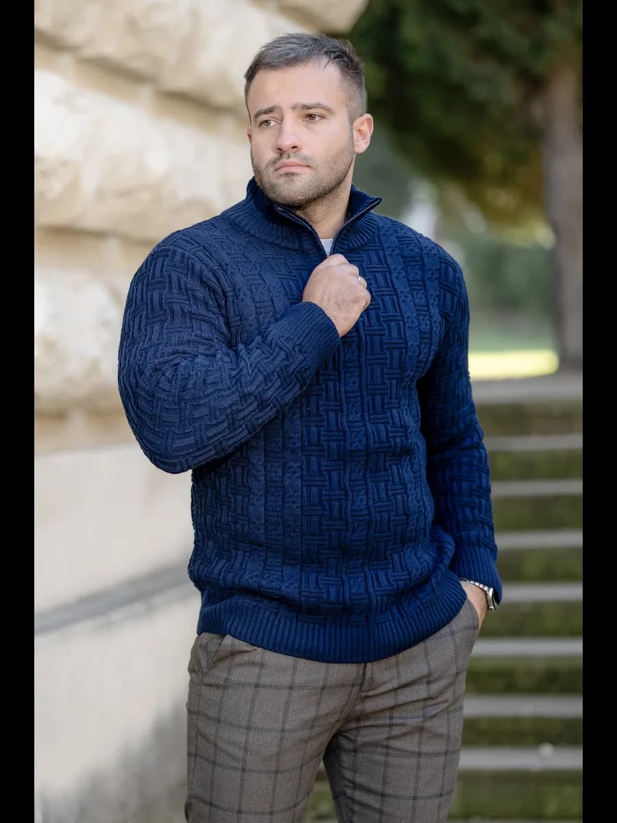 Свитер мужской вязаный