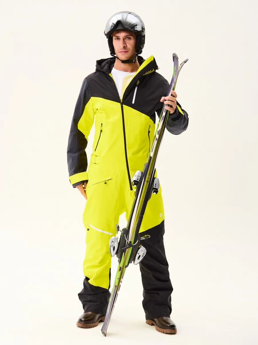 Комбинезон горнолыжный с капюшоном