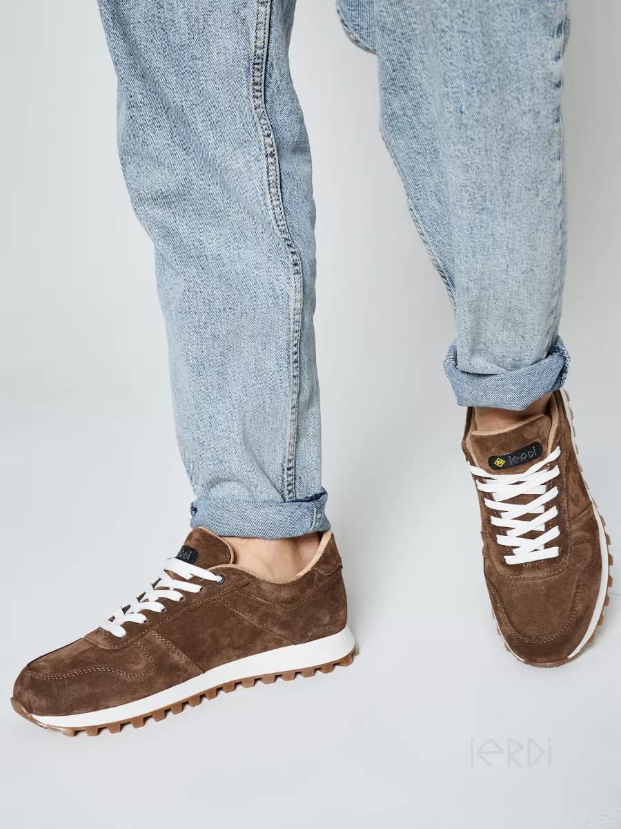 Кроссовки легкие натуральная замша