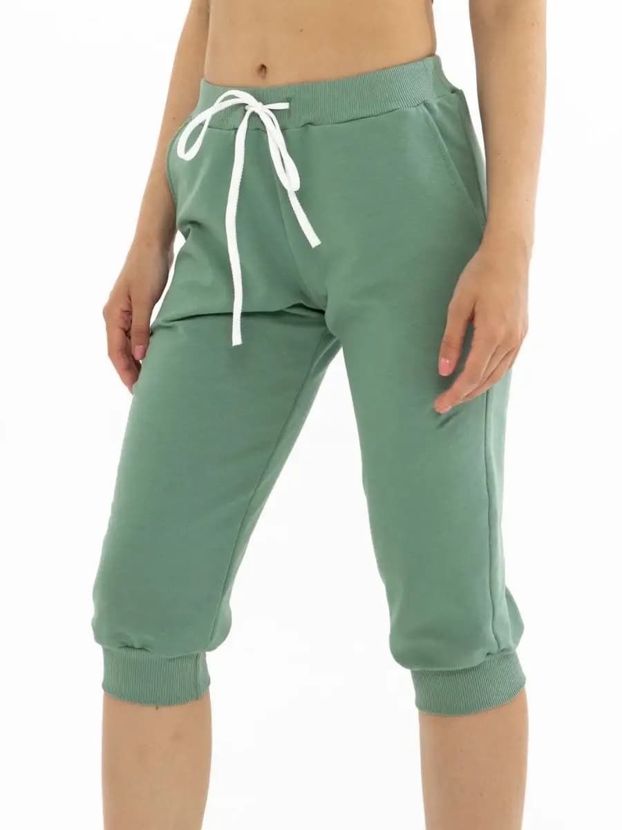 Бриджи капри трикотажные с карманами