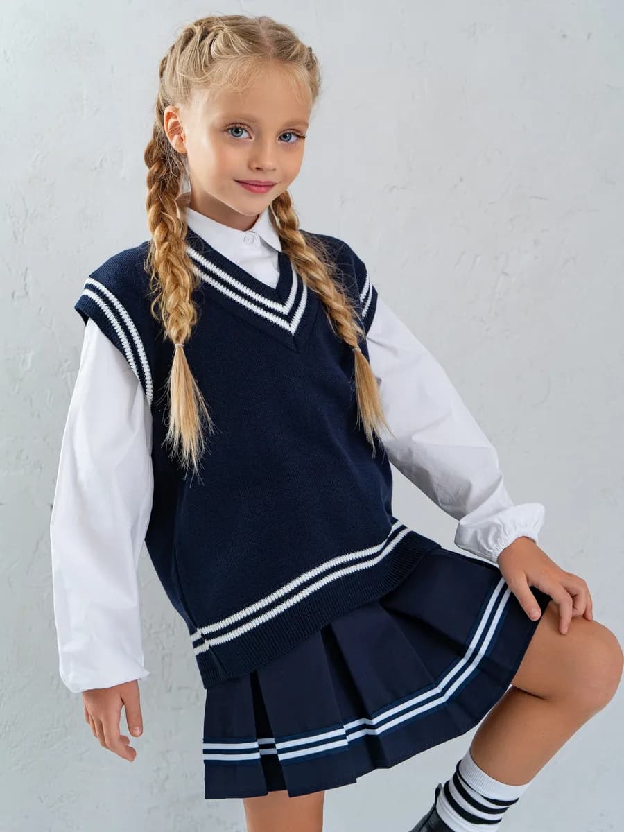 Жилетка школьная вязаная оверсайз