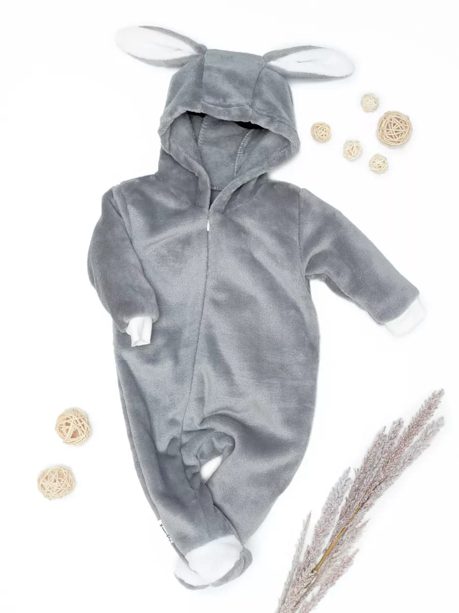 Плюшевый комбинезон для новорожденного