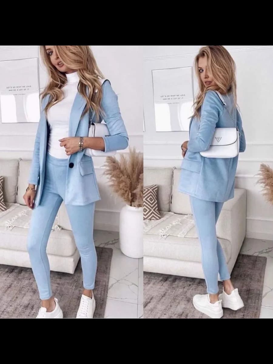 Женский брючный костюм замшевый