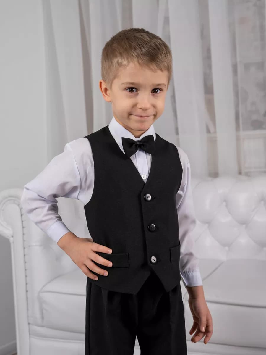 Жилет для мальчика классический к брюкам и шортам